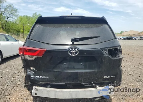 2018 Toyota Highlander Se z USA, uszkodzony, nr VIN 5TDJZRFH6JS888005